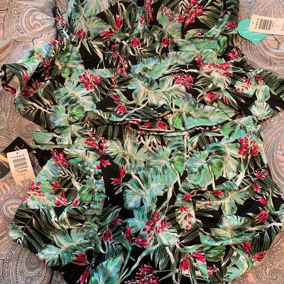 2 pieces New Torrid bathing suit size 3 - Picture 5 of 6
